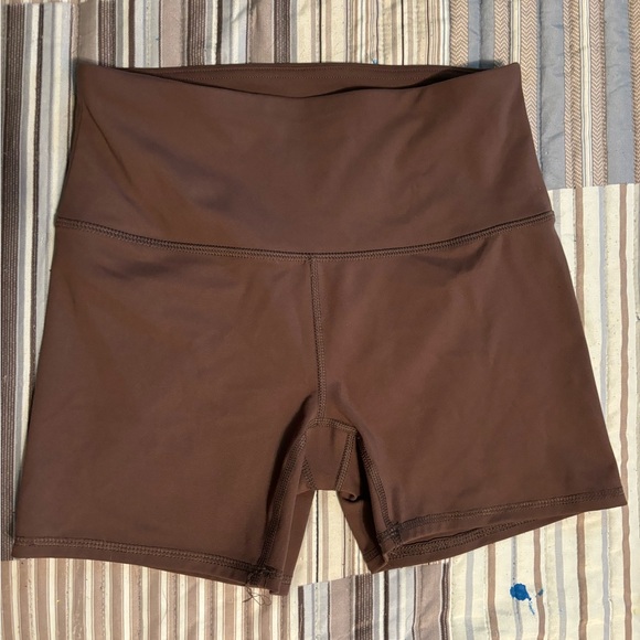 High waisted brown biker shorts - Picture 1 of 4